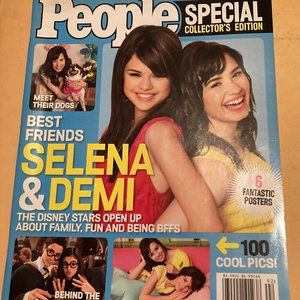 Selena & Demi   People Magazine